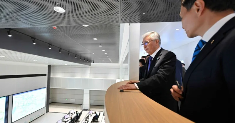 Президент запустил работу LRT в Астане