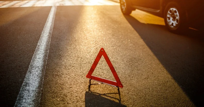 Два человека погибли в столкновении легкового авто с КамАЗом в Акмолинской области