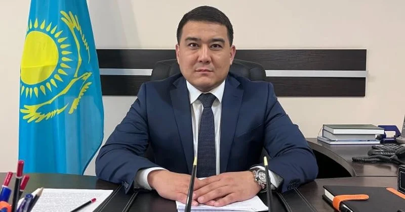 КНБ проверяет шымкентского чиновника Минтруда по делу о взятке