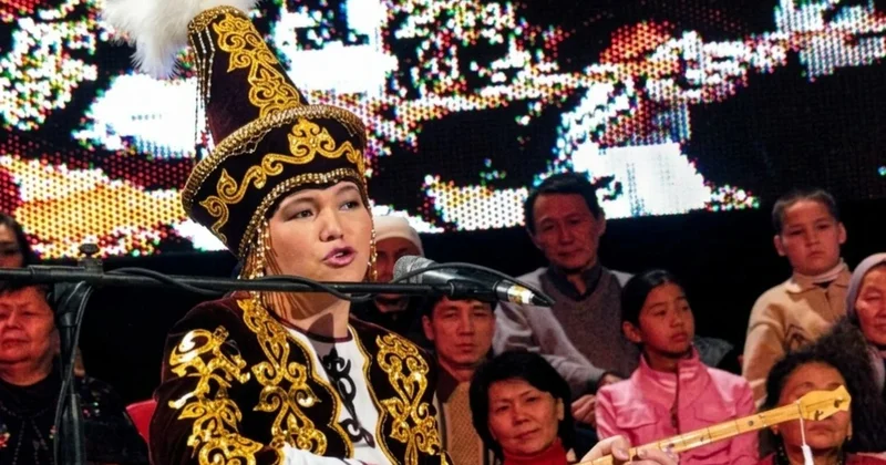 Белгілі айтыскер ақын Салтанат Өтелбаева мен жолдасы жол апатынан қаза тапты