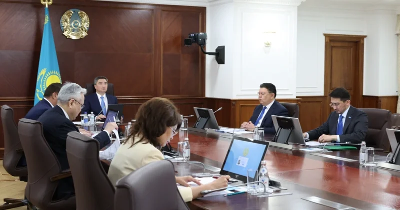 Бектенов: ҚТЖ алдында транзиттік тасымалды 55 млн тоннаға жеткізу міндеті тұр