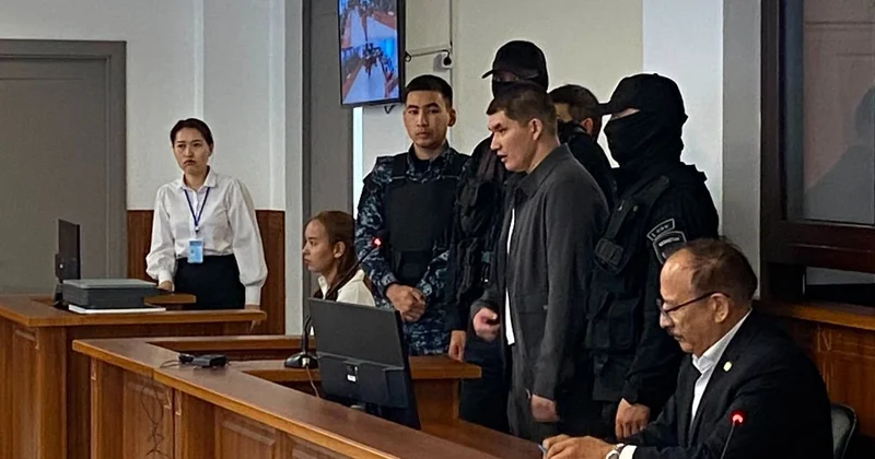 Убийство семьи в селе Жангелдин: Султан Сарсемалиев впервые изложил свою версию событий в суде
