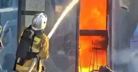 Сильный пожар произошел в игровом клубе в Таразе