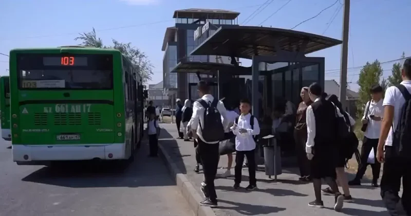 Почему переполненные автобусы в Шымкенте власти видят почти пустыми