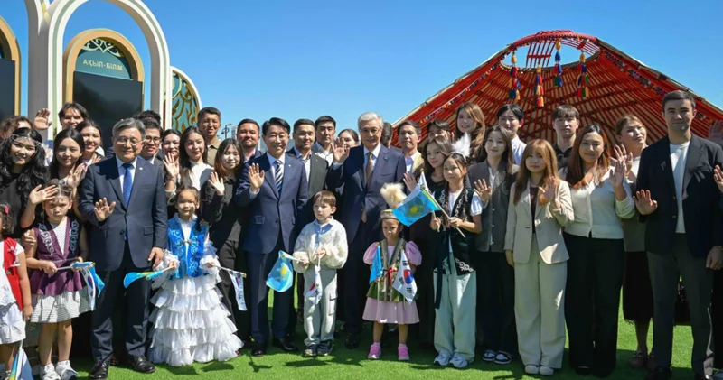 Мемлекет басшысы Кореядағы қазақ жастарымен кездесті