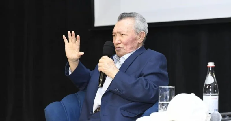 Классик ұстаханасы : Астанада қаламгерлер көпшілікке дәріс оқиды