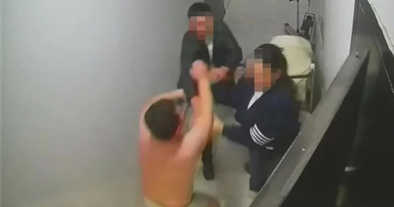 Астанада жартылай жалаңаш ер адам кіреберісте ойран салды
