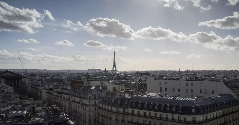 Франция Ресей активтерін қару жарақ сатып алуға пайдалану мәселесін көтерді