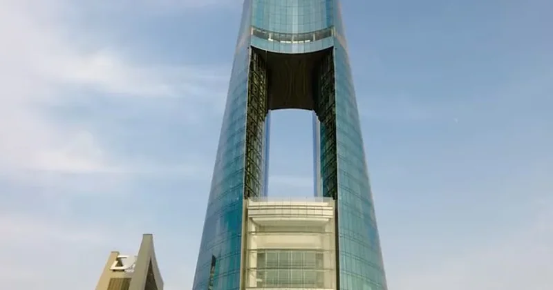 В Дубае открылся самый высокий отель в мире