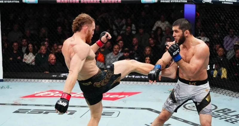 Ислам Махачев UFC тің жартылай орта салмақ дәрежесінде чемпион атанды