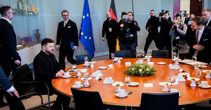 Пока у нас разные позиции . Уиткофф и Кушнер обсудили с Зеленским гарантии безопасности, но вопрос территорий не решен