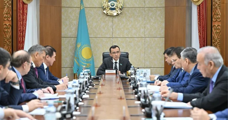 Отырыстың күн тәртібін бекітті