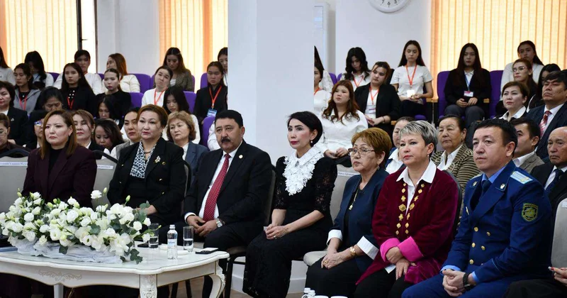 Формировать гражданскую ответственность