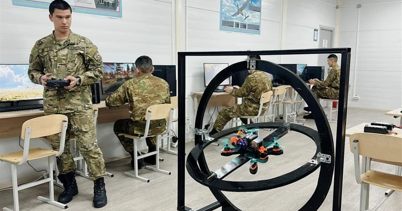 В Казахстане открылась первая военная школа пилотов FPV дронов