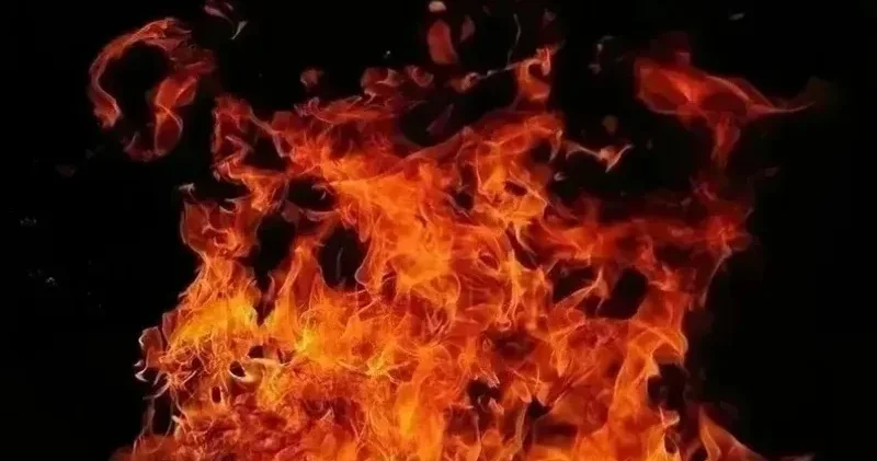 Астанада екіқабатты коттедж өртенді