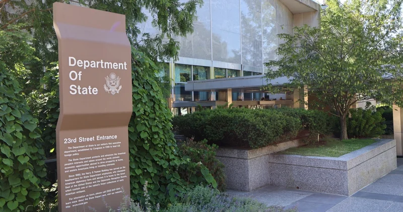 АҚШ Мемлекеттік департаменті 75 елдің азаматтары үшін иммиграциялық визаның тоқтатылуын түсіндірді