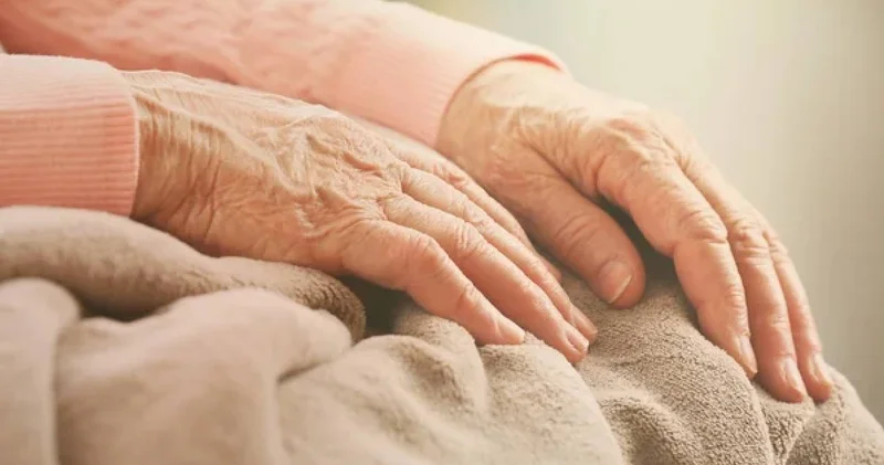 Бәрі өлді деп ойлаған 103 жастағы әже өзінің жаназасында тіріліп, той жасаған (ФОТО)