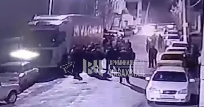 Түркістан облысында көкпардан кейін бір топ адам жас жігітті аяусыз соққыға жыққан