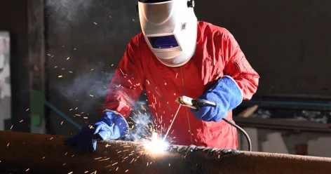 Промышленность Германии потеряла около 124 тысяч рабочих мест в 2025 году