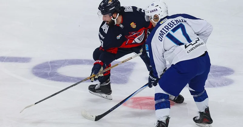 Барыс на последней секунде матча проиграл Металлургу в КХЛ