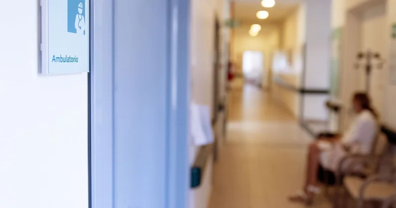 Схватила за воротник и ударила кулаком: кызылординка получила срок после похода в амбулаторию