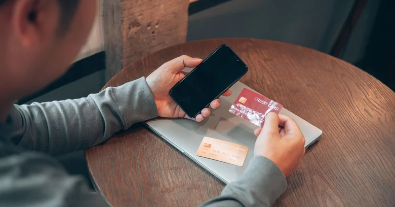 Как мошенники блокируют карты казахстанцев, рассказали в Нацбанке