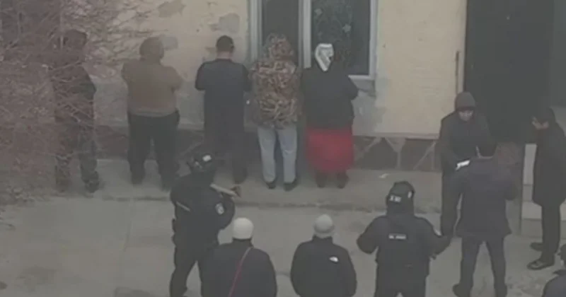 Нелегальный конвейер снюса остановлен в Туркестанской области