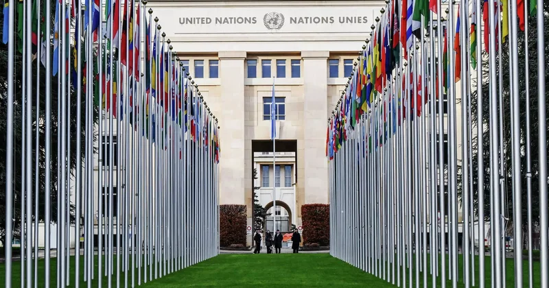 Женевада Ресей, АҚШ және Украина арасындағы үшжақты келіссөздер тікелей эфир