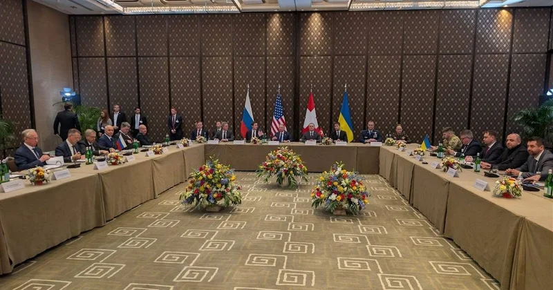 Более широкий спектр вопросов . В Женеве проходит третий раунд переговоров России, Украины и США