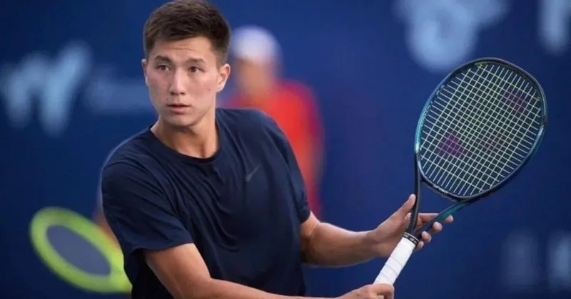 Бейбіт Жұқаев Үндістандағы турнирде жарыстың 1 ракеткасын жеңді