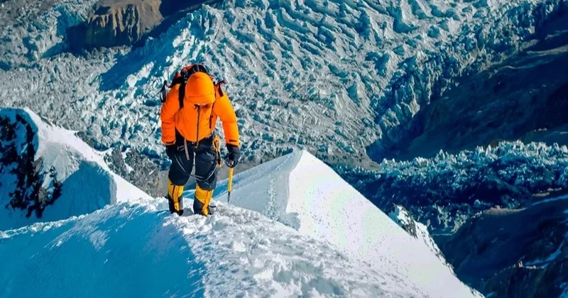 Непал билігі Эверестке шығуға лицензия беруді тоқтатады