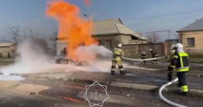 Газопровод загорелся после ДТП в Шымкенте (видео)