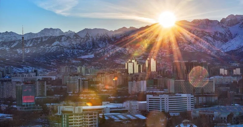 Горячие линии с психологами начали работать в Алматы и области после землетрясения