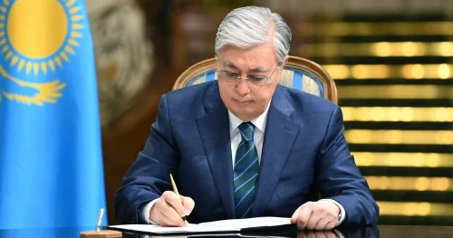 Президент бірқатар заңға қол қойды