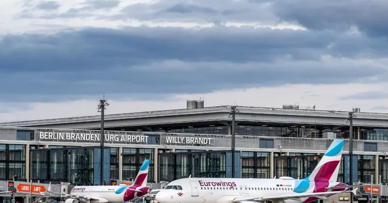 Аэропорт Берлина отменяет рейсы из за забастовки сотрудников