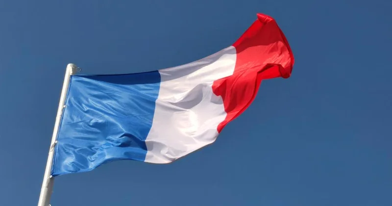 Во Франции созвали совет обороны и национальной безопасности из за Ирана