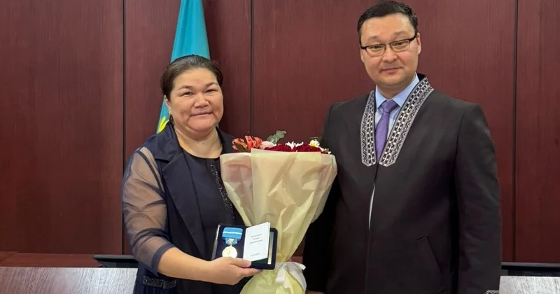 Елордада 70 тен аса анаға Алтын алқа мен Күміс алқа табысталды