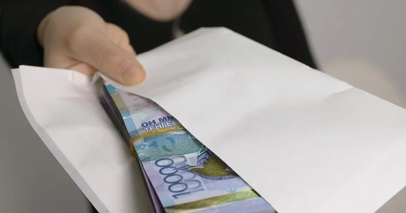 Тысячи граждан жалуются на серую зарплату: почему не стоит на нее соглашаться в Казахстане