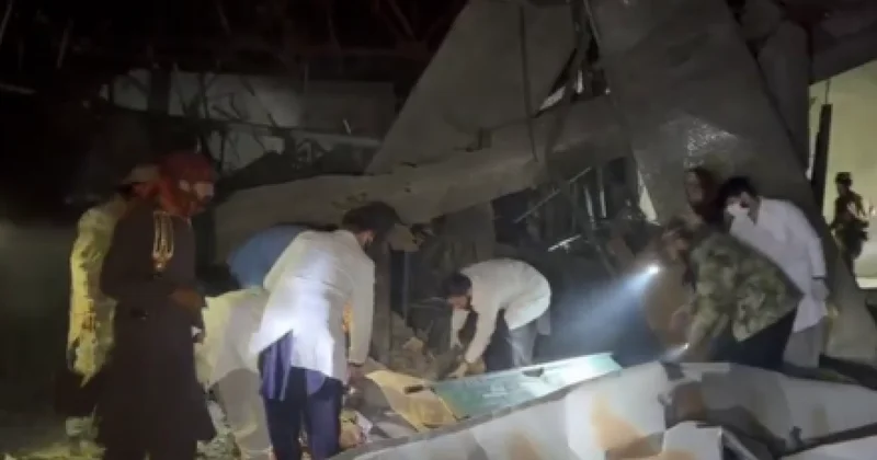 Пакистан нанёс удары по Афганистану: сотни погибших и раненых