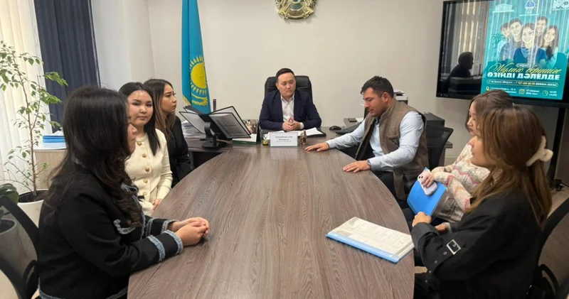 Абай университеті студенттерге кәсіби бағдар беру жобасын өткізді
