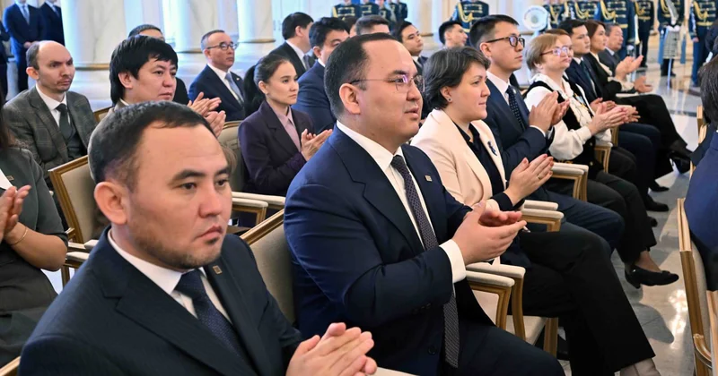 Молодые граждане вписали свое имя в летопись страны Токаев