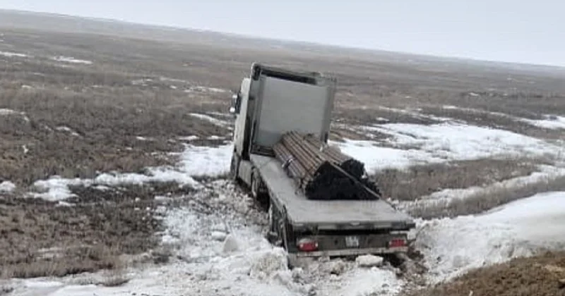 Страшное столкновение грузовика и легковушки на западе Казахстана: погибли 5 человек