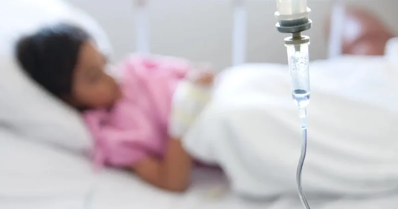 Девятиклассник ранил девочку в школе Атырау: пострадавшую перевели из реанимации в палату