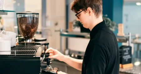 Системные нарушения развлекательных заведений выявлены в ВКО