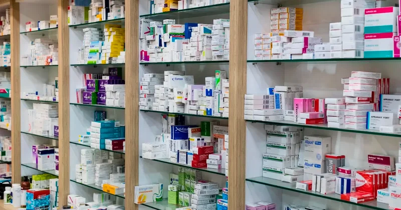 Бесплатные лекарства, выданные пациентам, продавали в аптеках Казахстана