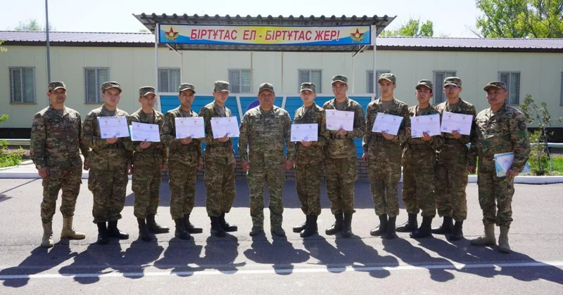 Первый выпуск военных ремонтников состоялся в Алматы