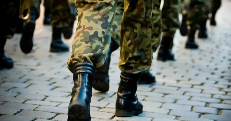 Можно ли официально получить отсрочку от армии через помощников военкомата