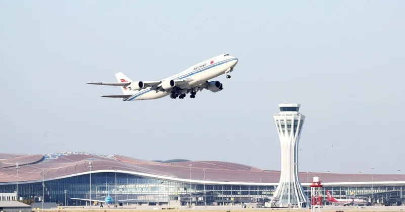 Қытай мамыр мерекелері алдында әуе рейстерін жаппай тоқтатты