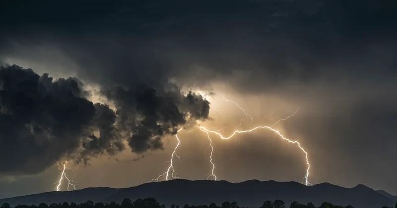 3°C қа дейін үсік, найзағай мен шаңды дауылдар: 18 сәуірде қандай ауа райы күтіп тұр