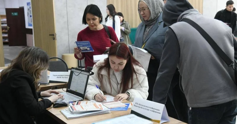 Елордада өткен жәрмеңкеде ондаған компания бос жұмыс орындарын ұсынды